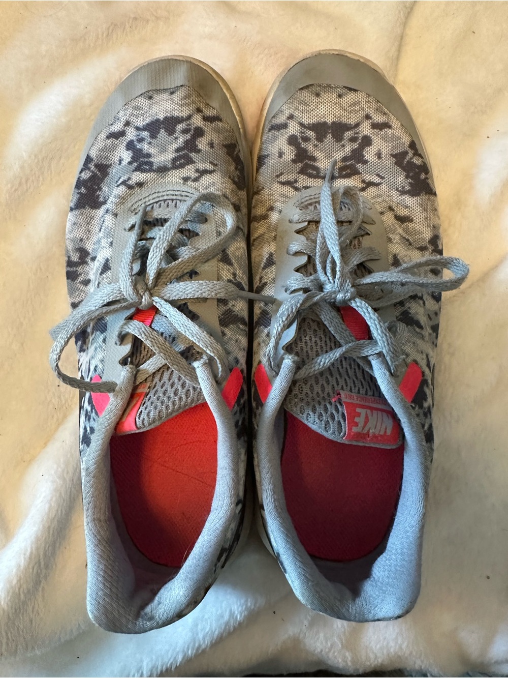 Nike Grey Camo Sneakers with Red Accents